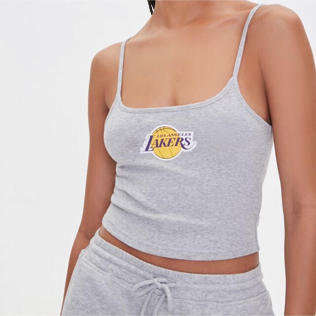 FOREVER 21(フォーエバートゥエンティーワン)の新品 未使用 FOREVER21 LAKERS レイカーズ セットアップ レディースのレディース その他(セット/コーデ)の商品写真