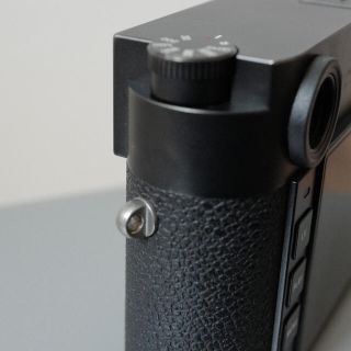 Leica M10 ブラッククローム　Arte di manoケース付き