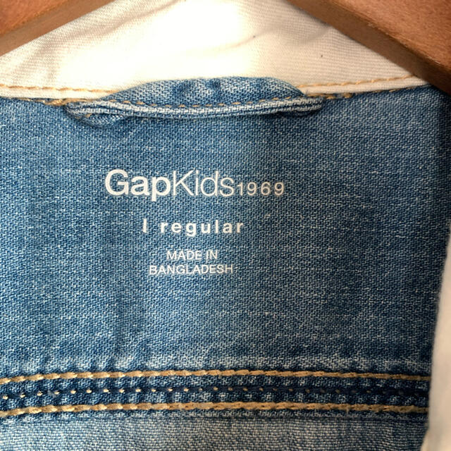 GAP Kids(ギャップキッズ)の★お値下げ★GAP デニムシャツ　BOYS 140cm キッズ/ベビー/マタニティのキッズ服男の子用(90cm~)(ブラウス)の商品写真