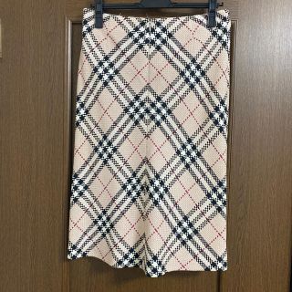 バーバリー(BURBERRY)のバーバリースカート膝丈サイズ40(ひざ丈スカート)