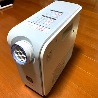 シャープ(SHARP)の【美品】シャープ プラズマクラスター 布団乾燥機 DI-CD1S-W(衣類乾燥機)