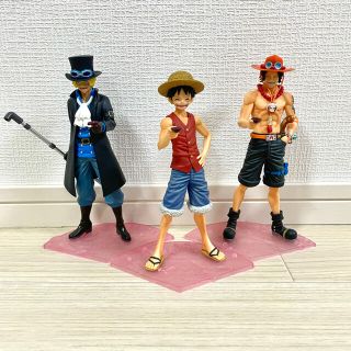 Bandai ワンピース マガジン 兄弟の盃 フィギュア ルフィ エース サボ セットの通販 By ぶー S Shop バンダイならラクマ