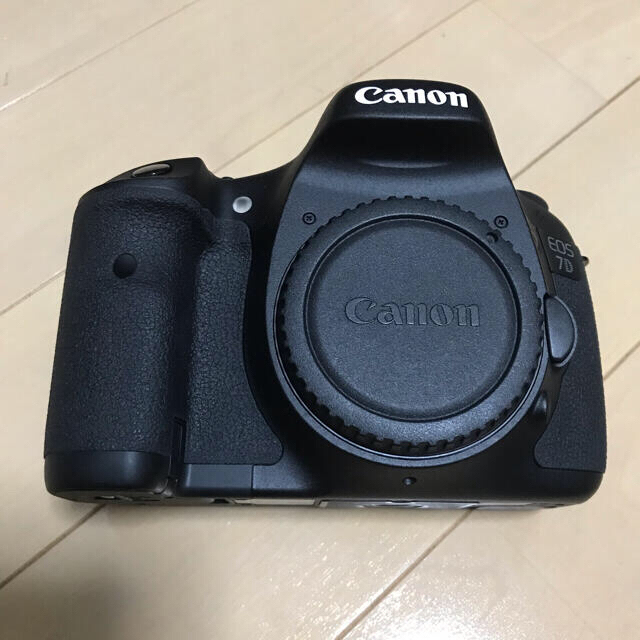 Canon(キヤノン)の値下げ中　超美品　canon eos 7d 初代　ボディ スマホ/家電/カメラのカメラ(デジタル一眼)の商品写真