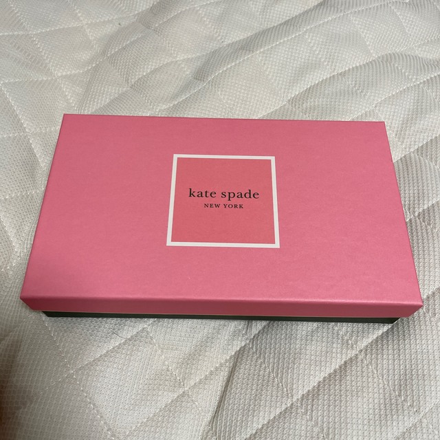 kate spade new york(ケイトスペードニューヨーク)のケイトスペード　折り財布 レディースのファッション小物(財布)の商品写真