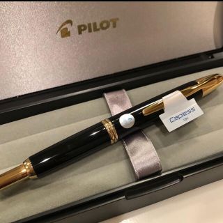 パイロット(PILOT)の【未使用品】パイロット　キャップレス　万年筆　Fニブ　細字　18K(ペン/マーカー)