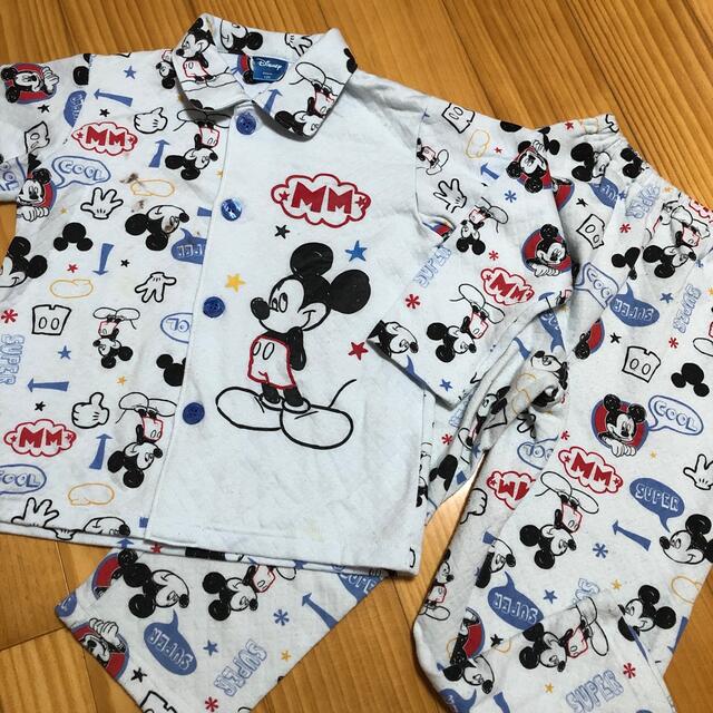 Disney(ディズニー)の120cm ミッキー 上下 シミあり！ キッズ/ベビー/マタニティのキッズ服男の子用(90cm~)(パジャマ)の商品写真