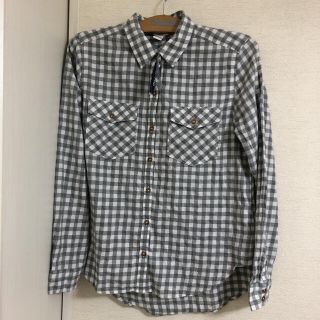 フォーエバートゥエンティーワン(FOREVER 21)の値下げしました　新品　チェックシャツ ライトグレー×ホワイト　S(シャツ/ブラウス(長袖/七分))