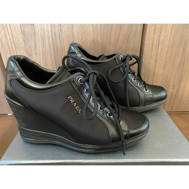 美品　PRADA プラダ スポーツ スニーカー　35