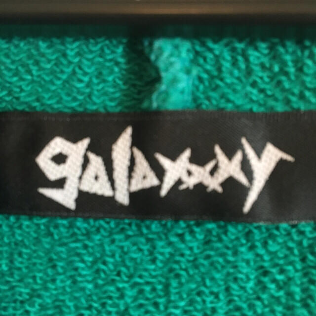galaxxxy(ギャラクシー)のももクロ♡パーカー galaxxxy緑 有安杏果 エンタメ/ホビーのタレントグッズ(アイドルグッズ)の商品写真