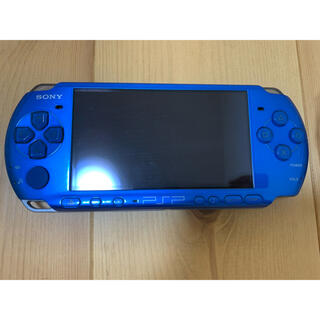 プレイステーションポータブル(PlayStation Portable)のPSP 本体　(充電器付き)(携帯用ゲーム機本体)