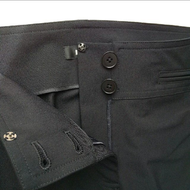 DKNY(ダナキャランニューヨーク)の『美品』DKNY ダナキャランジャパン ブラック パンツ スラックス ストレッチ レディースのパンツ(その他)の商品写真