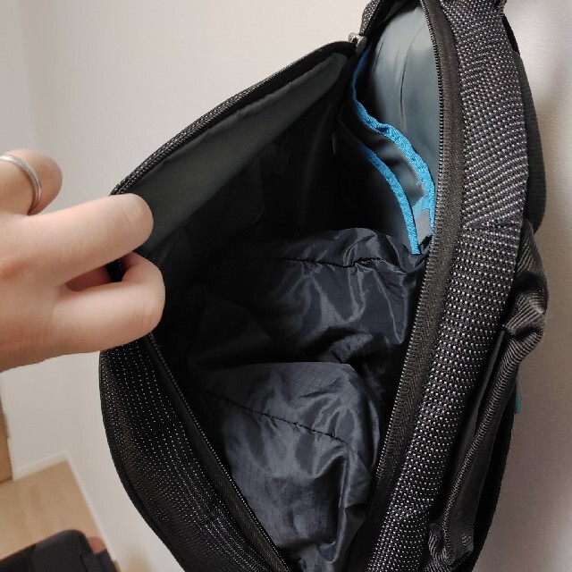 THULE(スーリー)のpippo様専用 THULE スーリー クロスオーバー スリングパック 17L メンズのバッグ(ボディーバッグ)の商品写真