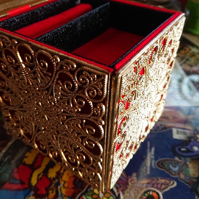 昭和レトロ 宝石箱 オルゴールの通販 by ロキータ's shop|ラクマ 昭和レトロ 宝石箱 オルゴールの通販 by ロキータ's shop|ラクマ