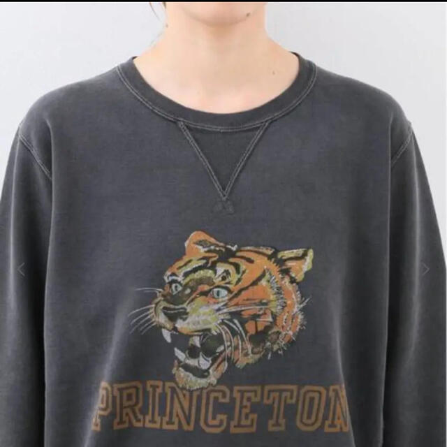 DEUXIEME CLASSE(ドゥーズィエムクラス)のREMI RELIEF/レミリリーフ　tiger crew sweat レディースのトップス(トレーナー/スウェット)の商品写真