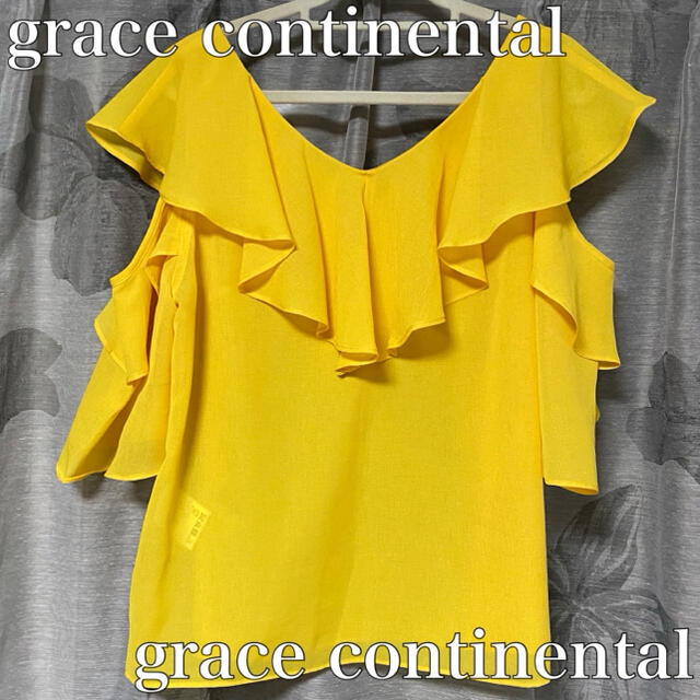 GRACE CONTINENTAL(グレースコンチネンタル)のgrace continental☆フリルオフショルトップス レディースのトップス(シャツ/ブラウス(半袖/袖なし))の商品写真