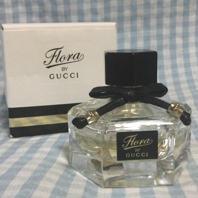 Gucci(グッチ)の最終値下げ！フローラバイグッチオードトワレ  コスメ/美容の香水(香水(女性用))の商品写真