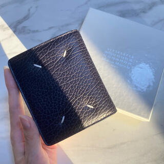 マルタンマルジェラ(Maison Martin Margiela)のラスト１【新品】メゾン マルジェラ コンパクト ユニセックス 二つ折り財布 紺(財布)