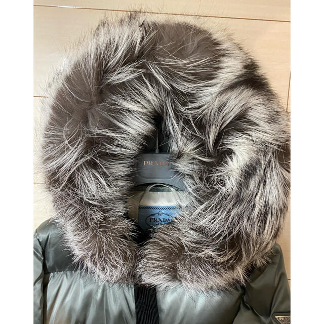 PRADA - ♡新品未使用タグ付♡PRADAダウンコートリアルファー42サイズ