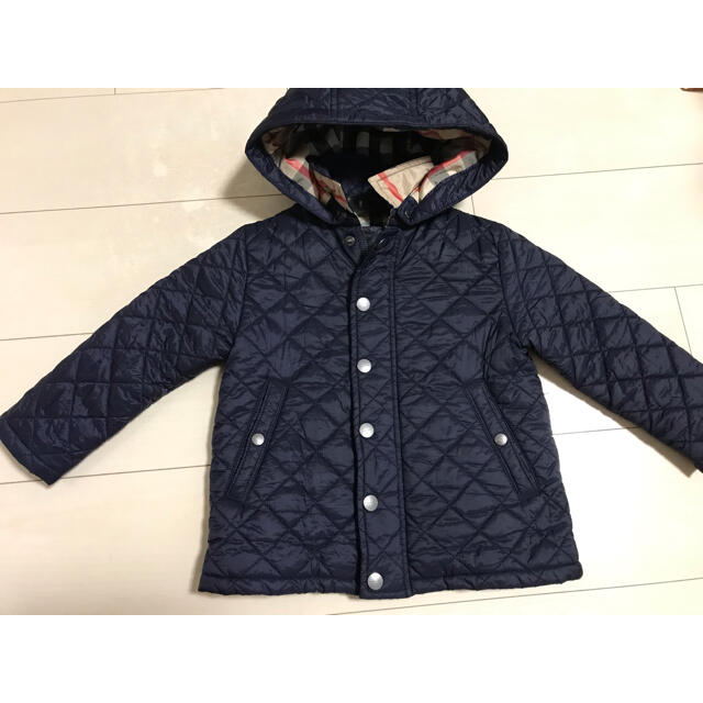 BURBERRY(バーバリー)の美品　バーバリー　コート　2Y 92 キッズ/ベビー/マタニティのキッズ服男の子用(90cm~)(コート)の商品写真