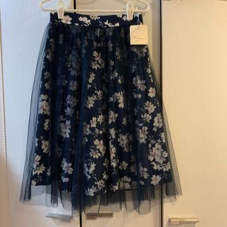 ルーデルー(Rew de Rew)のrew de rew 花柄　スカート　新品　未使用(ひざ丈スカート)