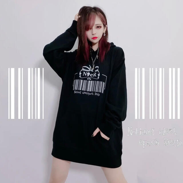 NieR BLACK PULLOVER PARKA と　ロンTセット