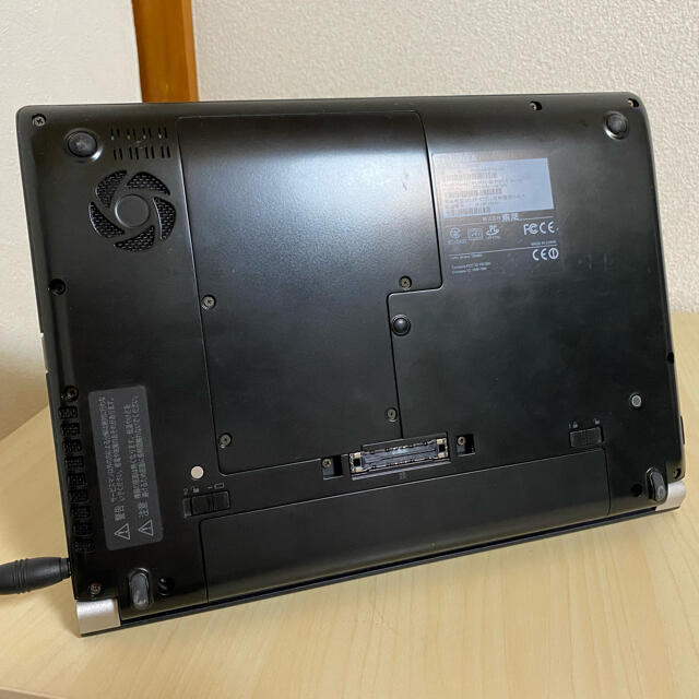 スマホ/家電/カメラ東芝　ノートパソコン　dynabook R73/NB31