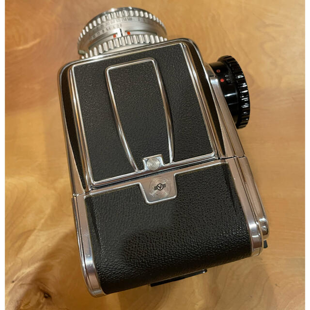 ハッセルブラッド500C 白鏡胴6枚玉 スマホ/家電/カメラのカメラ(フィルムカメラ)の商品写真