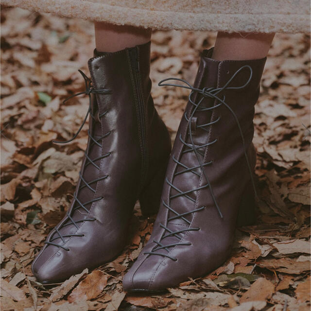 Ameri VINTAGE(アメリヴィンテージ)のLACE UP BOOTS レディースの靴/シューズ(ブーツ)の商品写真