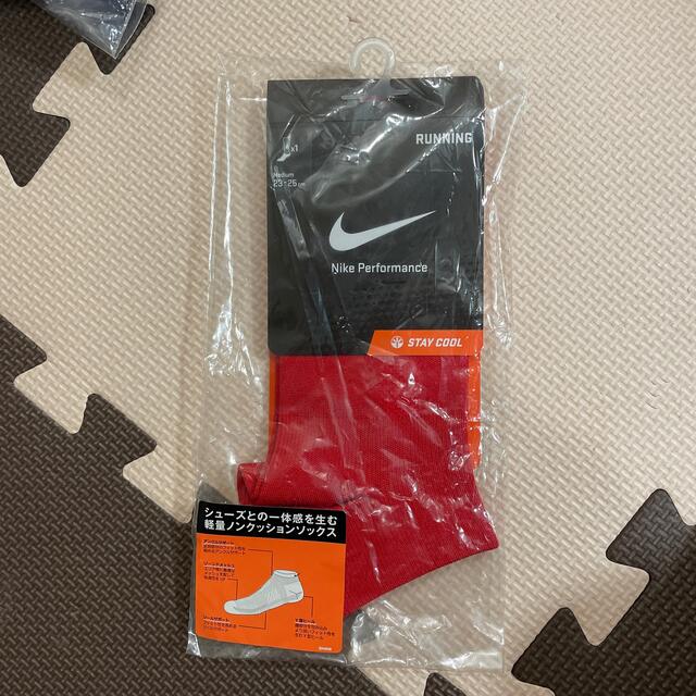 NIKE(ナイキ)のmen's サッカー用ハーフパンツ、靴下2足セット スポーツ/アウトドアのサッカー/フットサル(その他)の商品写真