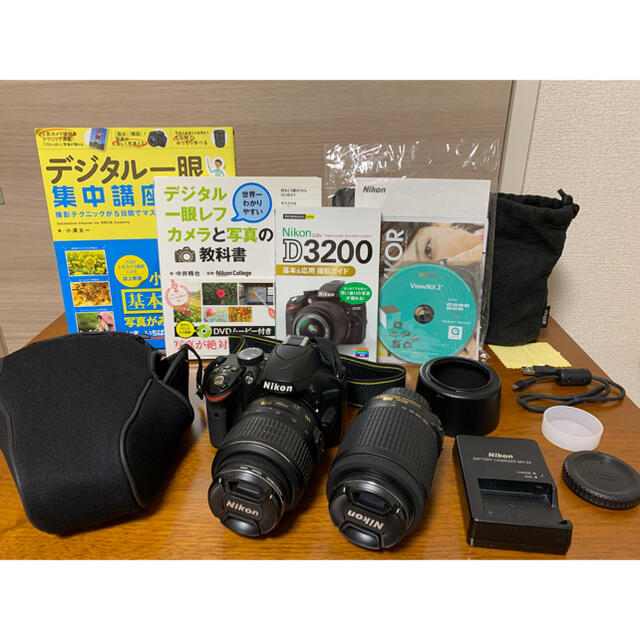 Nikon(ニコン)のNikon デジタル一眼レフカメラ D3200 ダブルズームキット スマホ/家電/カメラのカメラ(デジタル一眼)の商品写真