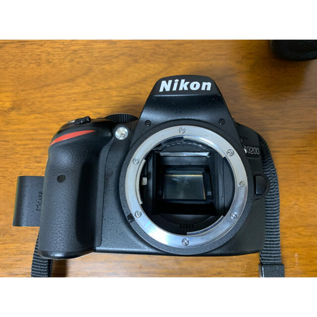 Nikon(ニコン)のNikon デジタル一眼レフカメラ D3200 ダブルズームキット スマホ/家電/カメラのカメラ(デジタル一眼)の商品写真