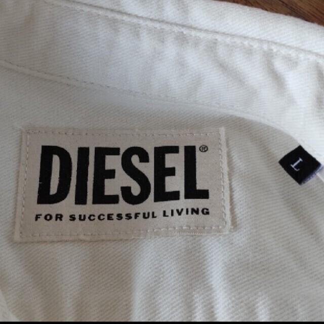 DIESEL(ディーゼル)のDIESEL 2019年春夏モデル。厚手のデニムシャツ。 メンズのトップス(シャツ)の商品写真