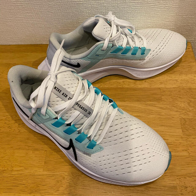 NIKE(ナイキ)のNIKE AIR ZOOM PEGASUS 38 レディースの靴/シューズ(スニーカー)の商品写真