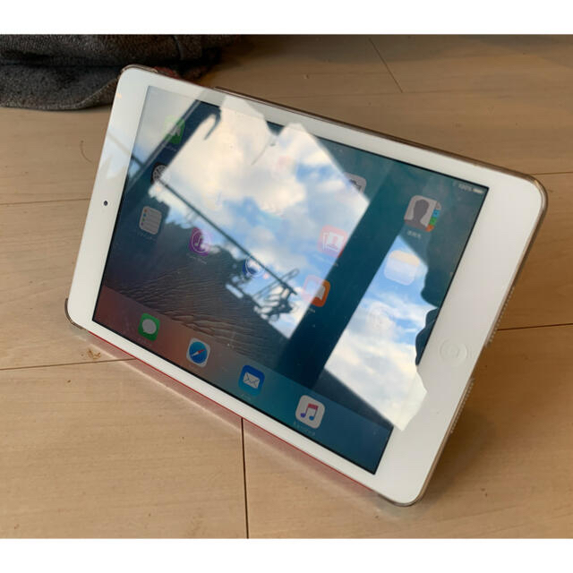 iPad(アイパッド)のApple iPad mini 第一世代　WiFiモデル　シルバー スマホ/家電/カメラのPC/タブレット(タブレット)の商品写真