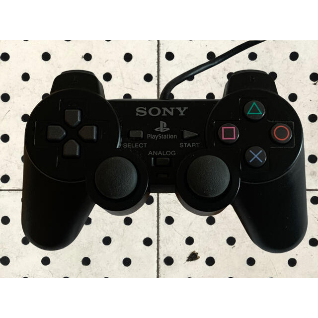 PlayStation2(プレイステーション2)のSONY PlayStation2 SCPH-70000 プレステ2 メモリー付 エンタメ/ホビーのゲームソフト/ゲーム機本体(家庭用ゲーム機本体)の商品写真