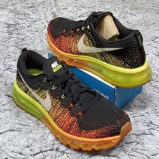 NIKE FLYKNIT AIR MAX 2013