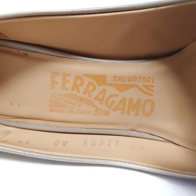 Salvatore Ferragamo(サルヴァトーレフェラガモ)のサルバトーレフェラガモ パンプス 5 1/2 B レディースの靴/シューズ(ハイヒール/パンプス)の商品写真
