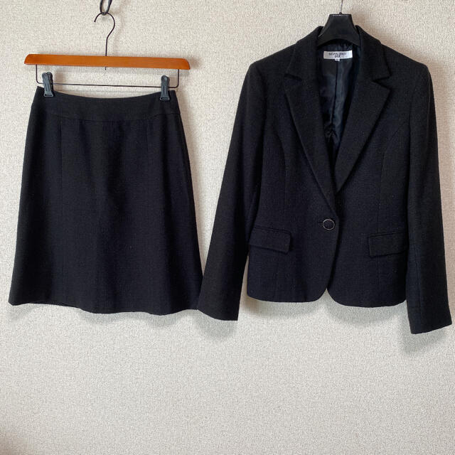 ナチュラルビューティー スカートスーツ M W66 ラメ 黒 入学入園  DMW約４９×２センチ素材