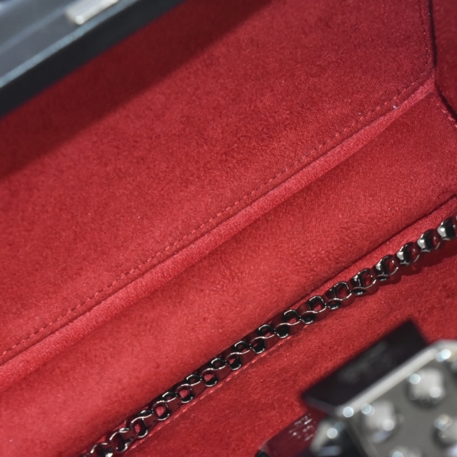 Christian Louboutin(クリスチャンルブタン)のCHRISTIAN LOUBOUTIN クリスチャンルブタン クラ メンズのバッグ(セカンドバッグ/クラッチバッグ)の商品写真