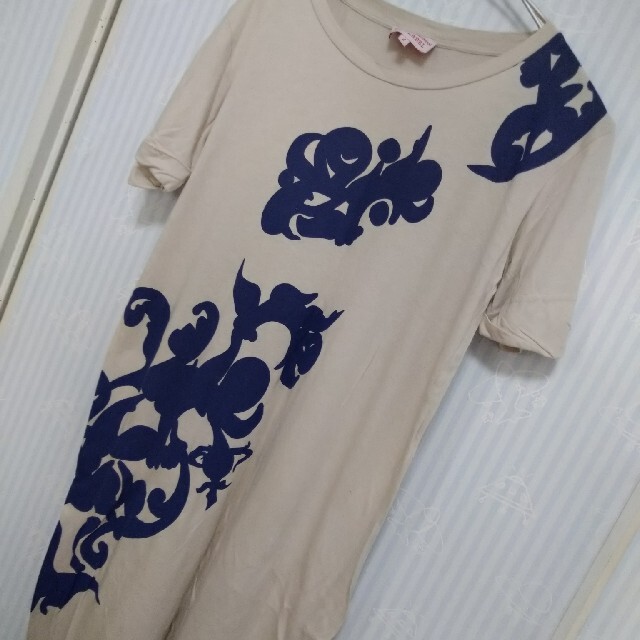 Vivienne Westwood(ヴィヴィアンウエストウッド)のヴィヴィアンウエストウッド　Tシャツワンピース レディースのワンピース(ひざ丈ワンピース)の商品写真