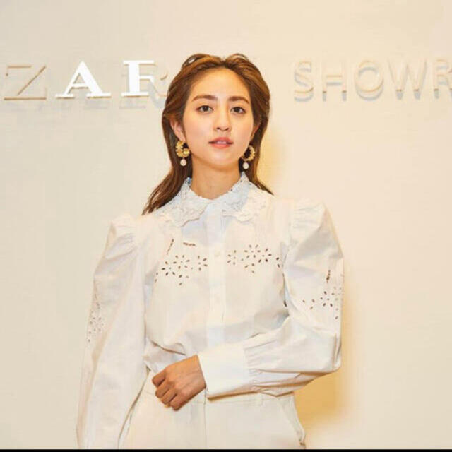 zara パーフォレーション刺繍入り ポプリンシャツ sサイズ