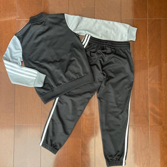 adidas(アディダス)のadidasジャージ上下（120) キッズ/ベビー/マタニティのキッズ服男の子用(90cm~)(その他)の商品写真