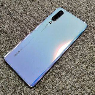 ファーウェイ(HUAWEI)のHuawei P30 128GB ELE-L29 急速充電器付き 上部フレーム凹(スマートフォン本体)