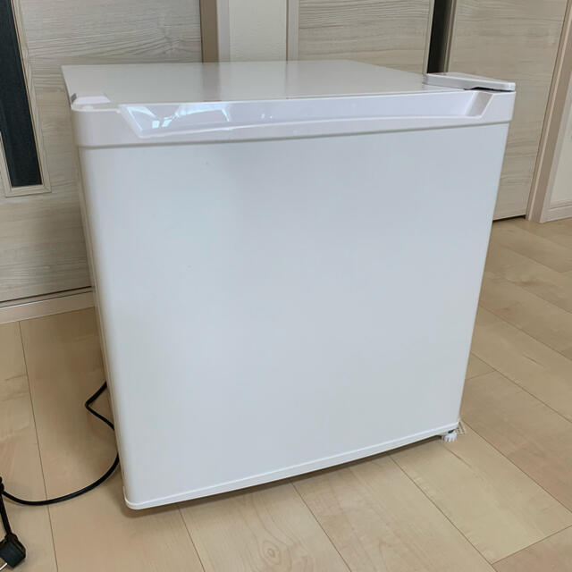 【美品】アイリスプラザ 32L 冷凍庫 【PF-A32FD-W】 4