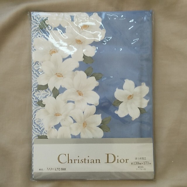 Christian Dior(クリスチャンディオール)の☆新品未開封　クリスチャンディオール　テーブルクロス　CD インテリア/住まい/日用品のキッチン/食器(テーブル用品)の商品写真