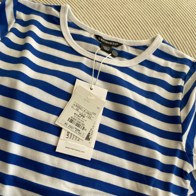 marimekko(マリメッコ)の【taai様専用】マリメッコ　ボーダー　ロンT   122  キッズ キッズ/ベビー/マタニティのキッズ服女の子用(90cm~)(Tシャツ/カットソー)の商品写真