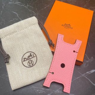 エルメス(Hermes)のHERMES エルメス イヤホンホルダー ピンク新品未使用(ヘッドフォン/イヤフォン)