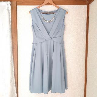 フォーマルドレス👗(ひざ丈ワンピース)