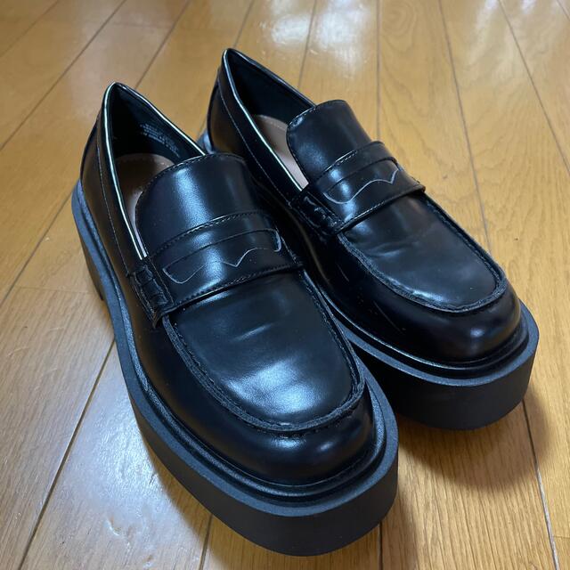 H&M - H&M 厚底ローファー 37☆美品の通販 by はなちゃん☺︎'s H&M - H&M 厚底ローファー 37☆美品の通販 by はなちゃん☺︎'s