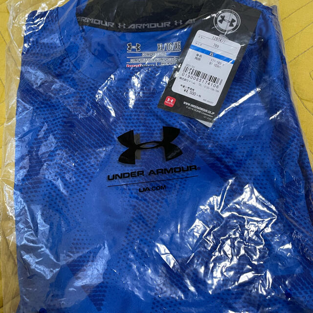 UNDER ARMOUR(アンダーアーマー)のUNDERARMOUR三点セット メンズのトップス(Tシャツ/カットソー(半袖/袖なし))の商品写真